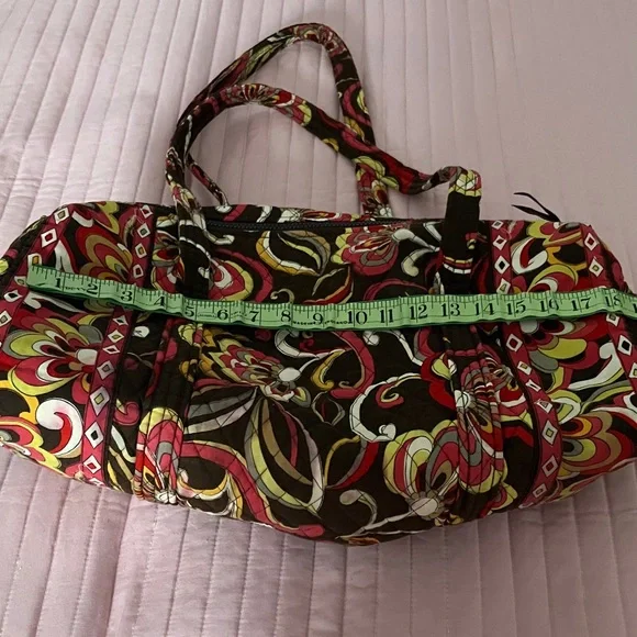 Vera Bradley large duffel bag in Puccini print EUC - Picture 6 of 6
